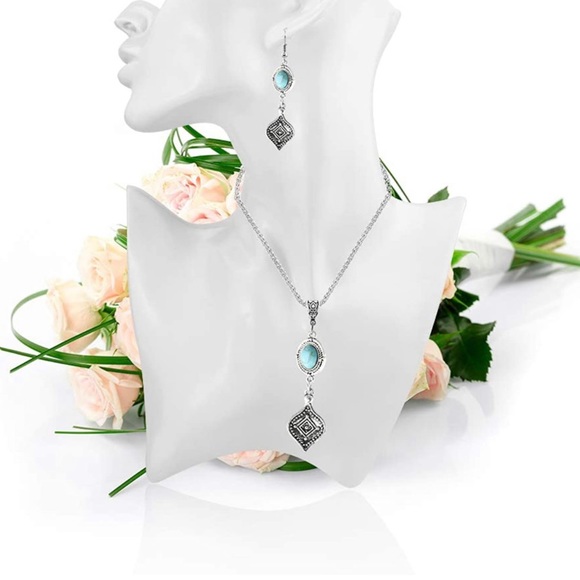 Turquoise Set Pendant Necklace & Earrings. Western,Retro,Vintage Jewelry Gifts - Picture 9 of 10